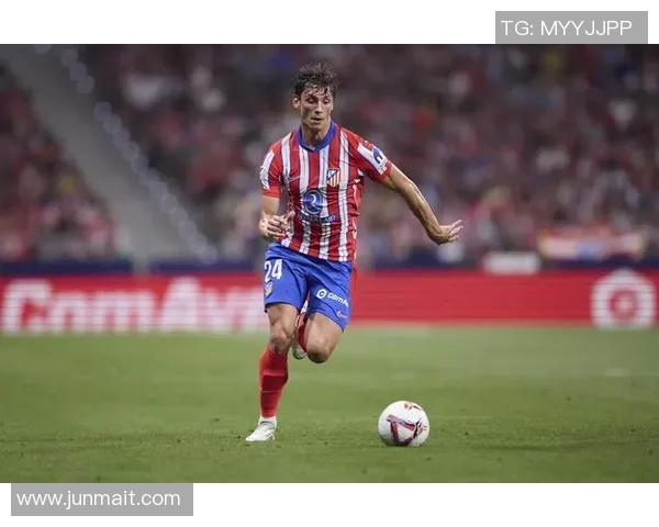 本菲卡与雅典的激烈对决揭示了足球战术的博弈与球队实力的较量